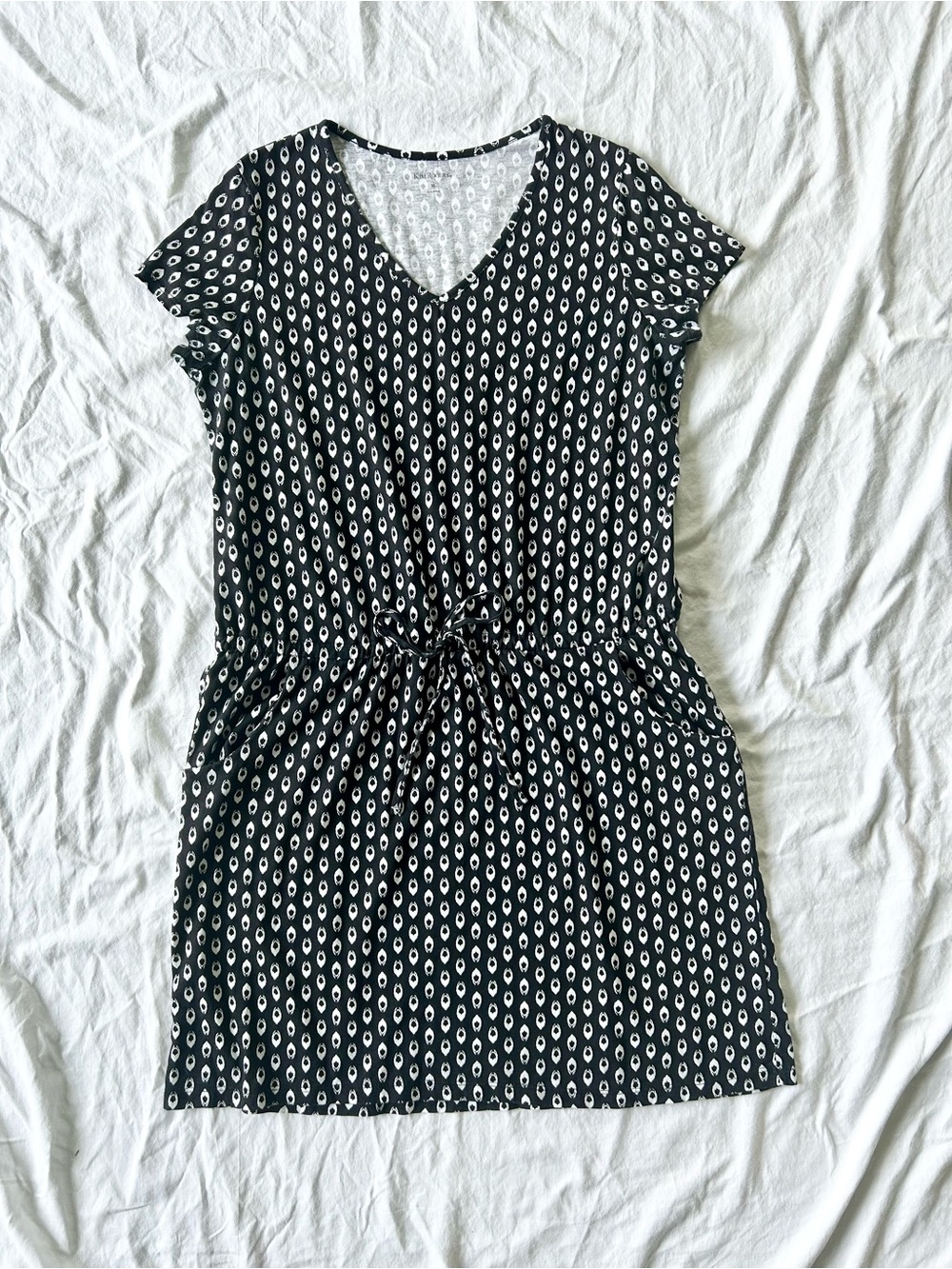 Kim Rogers Printed V-Neck Drawstring Waist T-Shirt Dress